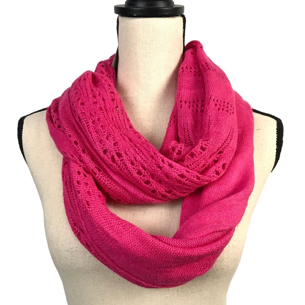 💙 5 for $25 - Pink Knit Infinity Scarf